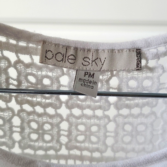 Pale Sky White Crochet Blouse Top (PM) - Picture 3 of 3